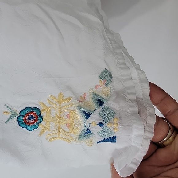 Johnny was embroidered buttoned front blouse size large - Picture 5 of 12